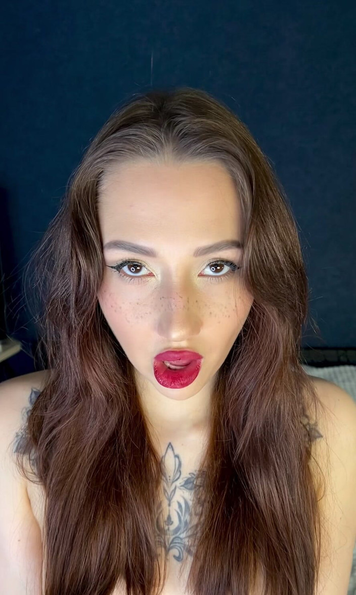 JessLux: Fetiche pela boca provocando você com minha boca