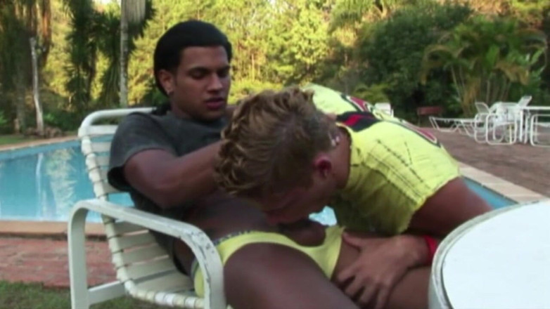 Black fuckers with big cock: Latino twink ošukaná xxl černým ptákem