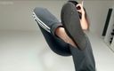 Lady Medusa: Giantess trong flip-flops + adidas sweatpants stomping pov