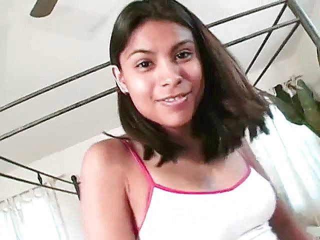 3 Bangers: Due stalloni doppia squadra di troie esotiche si scopano la...