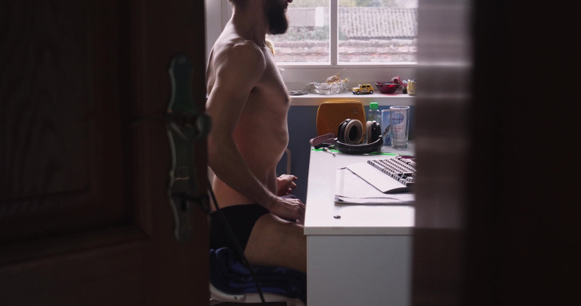 Jerking studs: Ev arkadaşımı filme alıyorum
