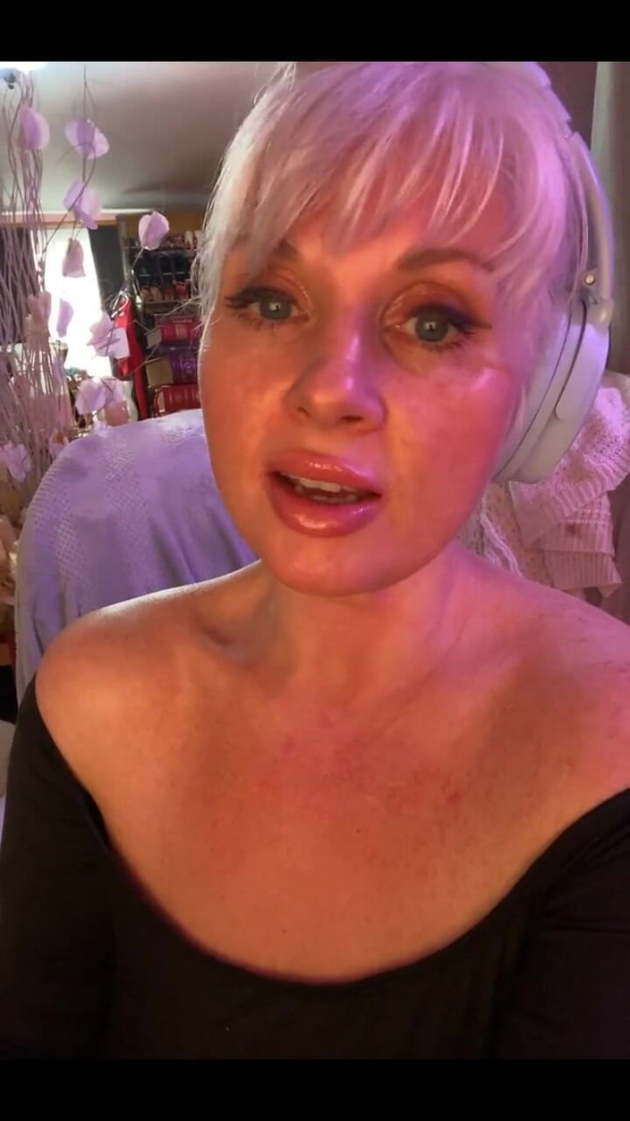 PaintedRose: Kamera volá dnes večer