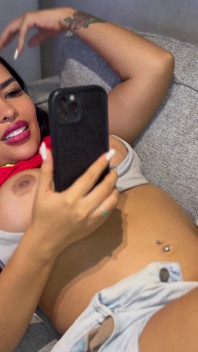 Accidental Video Call with Vinycius, My Pussy Gets Wet After Seeing Her Face and Her Big Cock