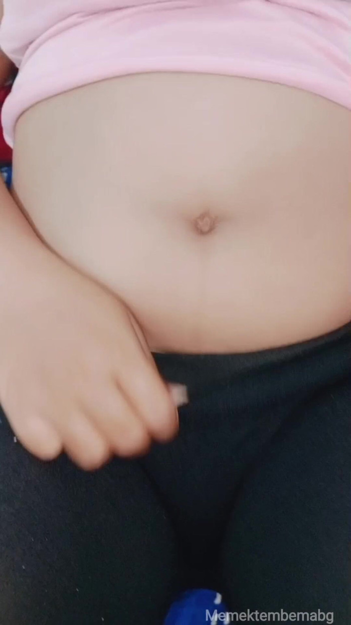 Asian girl videos: O femeie frumoasă și frumoasă