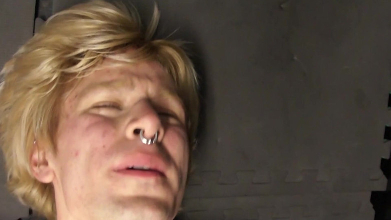 SEXUAL SIN GAY: Scène de Holes_ laiteuse - un couple gay 2_a se remplit le...