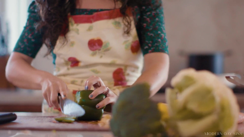 Modern-Day Sins: Pecados modernos - ¡la esposa de dos tiempos Victoria Voxxx toma preñada...