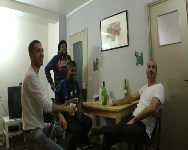Paris Jango: En söt 30-årig arab knullad under en gruppknull!