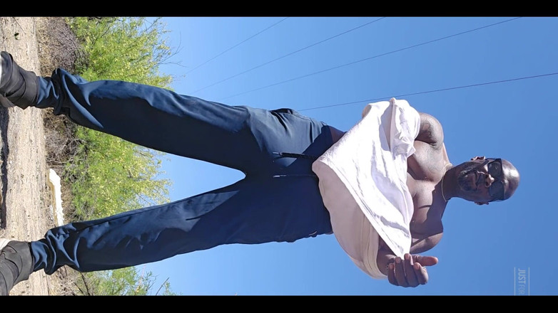 SirMaxxximus: Roadside in Arizona
