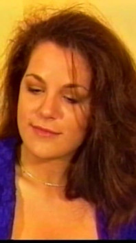 Hermosa amateur cachonda quiere tratar de tener sexo con un hombre con una gran polla