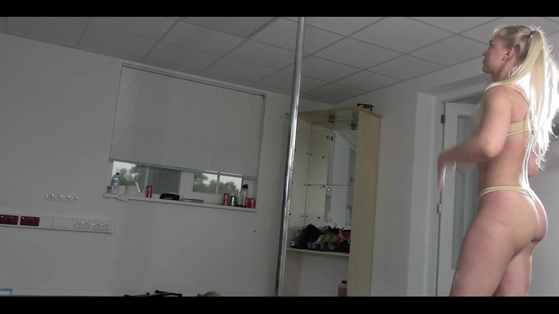 Siswet: Praktyka tańca na rurze