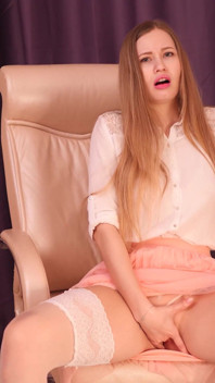 Creampie cu pizdă roz cu prințesă