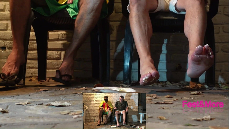 Fer All for pleasure: Robin si hraje s krémem a chodidly