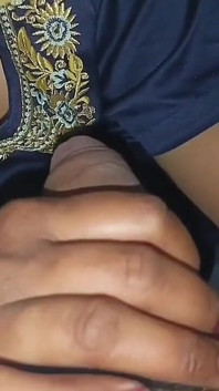 Videoclip sexual cu gospodină asiatică din sat