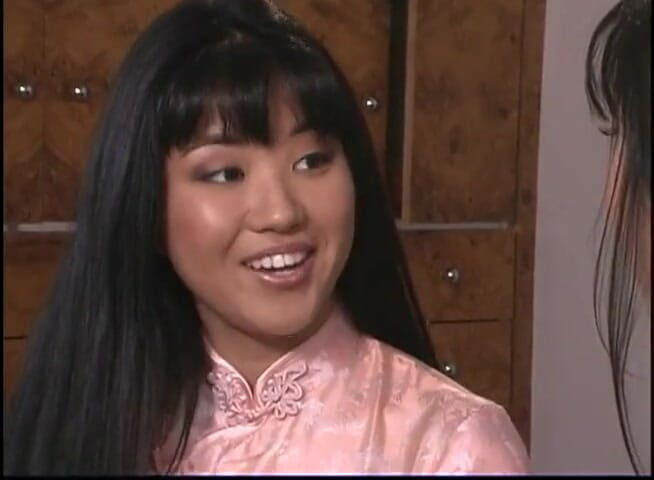Perfect Porno: สาวเอเชียสุดเร่าร้อนเรียนรู้วิธีใช้นิ้วสอดหี