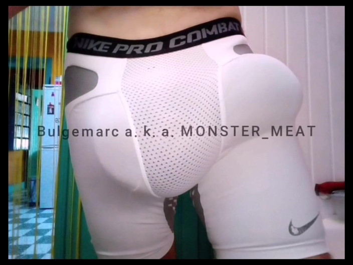 Monster_Meat_: แฟนตาซีหนุ่มมหาลัย