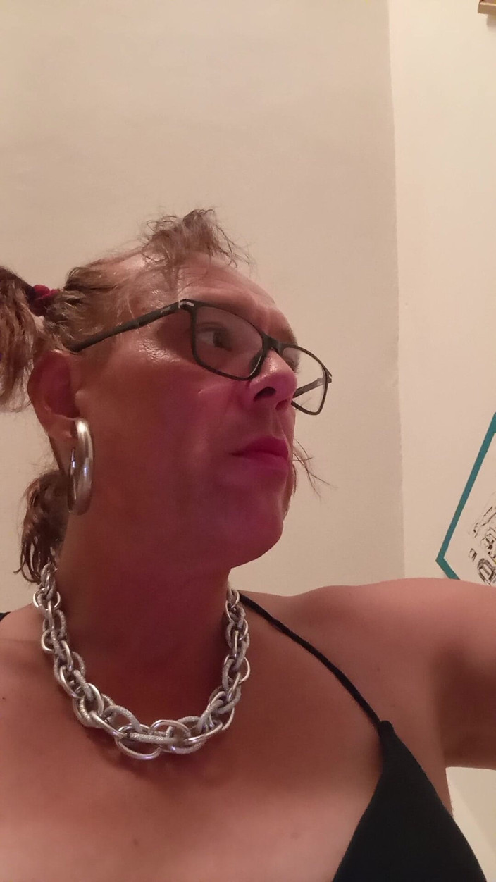 Vickysucker: Sexy Solo