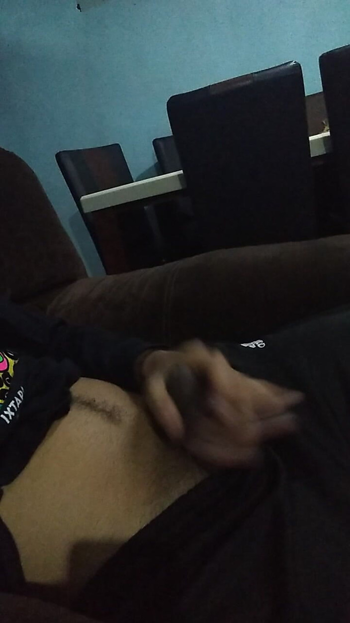 AlexAlejandro13: Ayo nyepong kontol ini