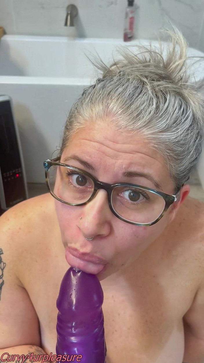 Curvy4urpleasure: I Fuck and Suck Your Big Cock Until You Make...