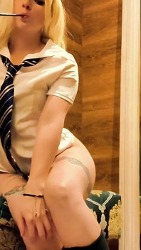 Luna Lovegood Was Masturbating and Received a Huge Load of Cum