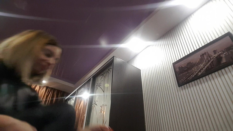 LarisaCum: Moje černá latexová kombinéze a já šukám a sténám XXX