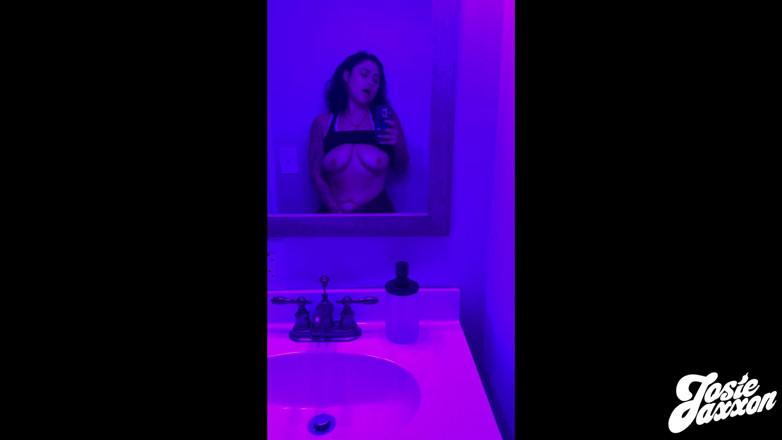 Josie Jaxxon: 故事讲述：我的首次戏剧派对体验导演的剪辑