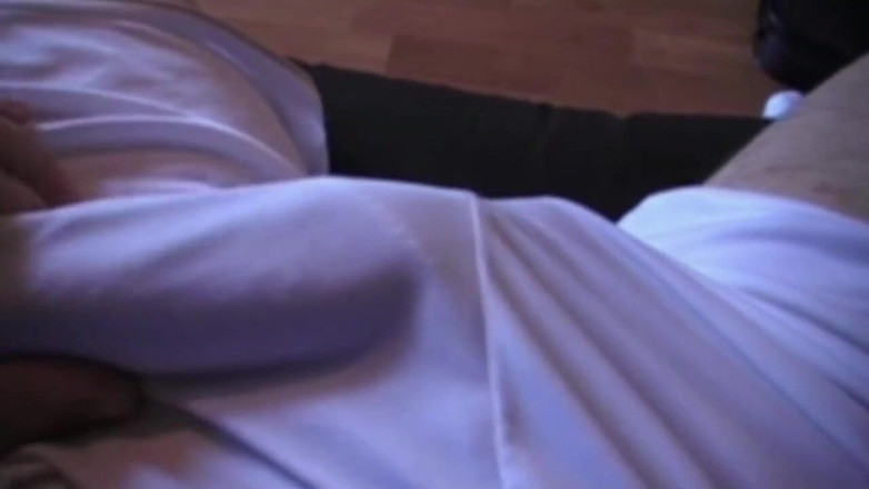 AMATOR PORN MADE IN FRANCE: Foobtaller masturbation in short