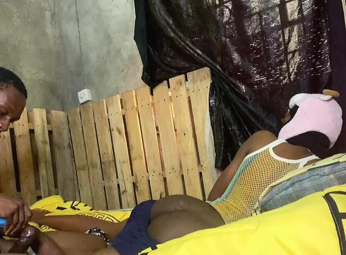 Stilesbhalifa1: Studenten neuken binnenshuis deel 3