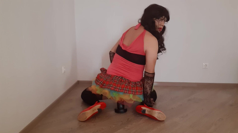 Alinatgirl: 俄罗斯 tgirl alina 肛门破坏