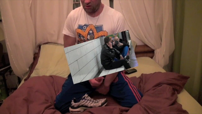 Sneaker gay: Teniska exhib v metru !! Riskantní