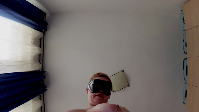 Mature_cunt: Лизати пизду господині, відео від першої особи крупним планом