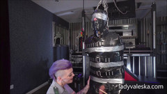 Lady Valeska: 惩罚直到他高潮