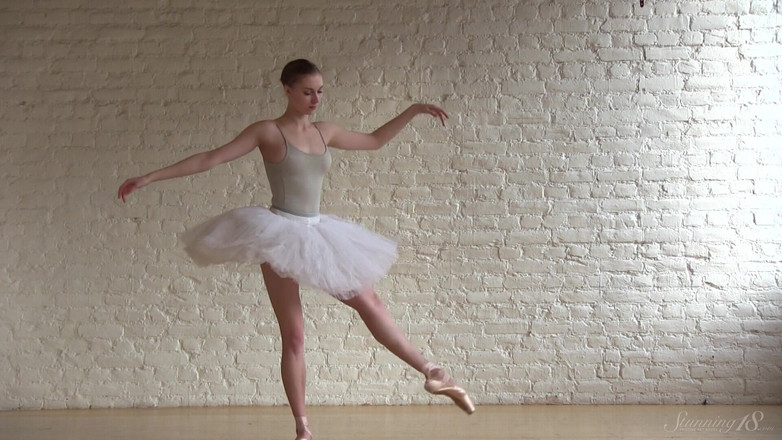 Stunning18: Ballerina trainend