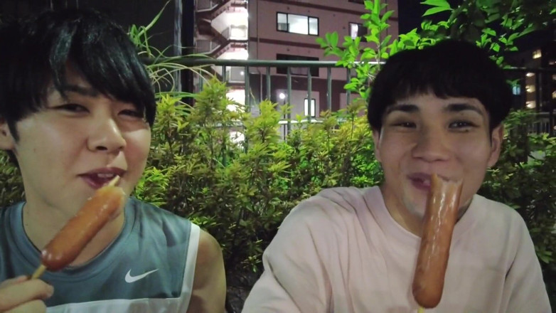BOYS LOVE VIDEO: Twee jongens