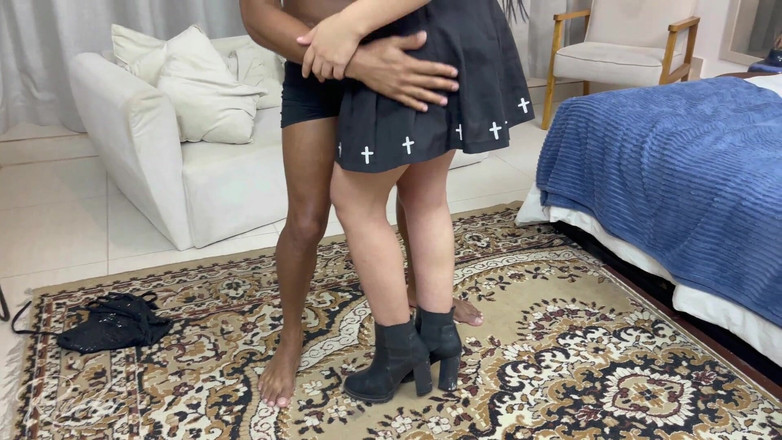 Rubi Torres: Una ragazza gotica con un grosso culo viene scopata da...