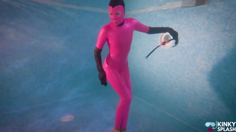 UKCuteGirl Lucy Lauren: Hooded Latex Slave Weighted Underwater Control