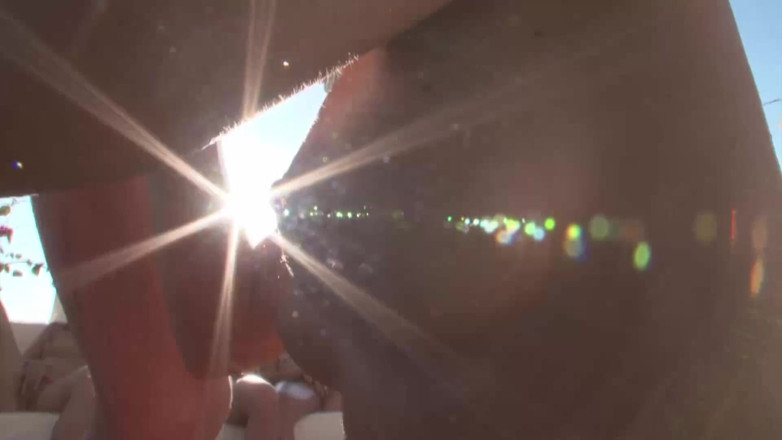 Pornstar Network: Wielki kutas gwiazda porno jebanie kilka dość gorących babes