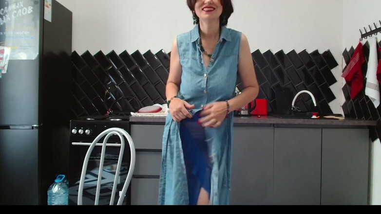 ANGELA_LADY: Olgun kadın milf (lyra red.isadora) parmağını göt deliğine soktu ve ardından...