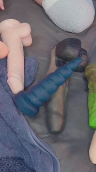 3 Lesbians Have Real Fun with Big Dildos on Stream