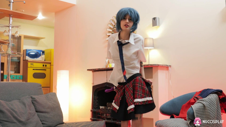 Nu Cosplay: Blauhaarige mädchen sasha paige liebt es, ihre enge kleine muschi...