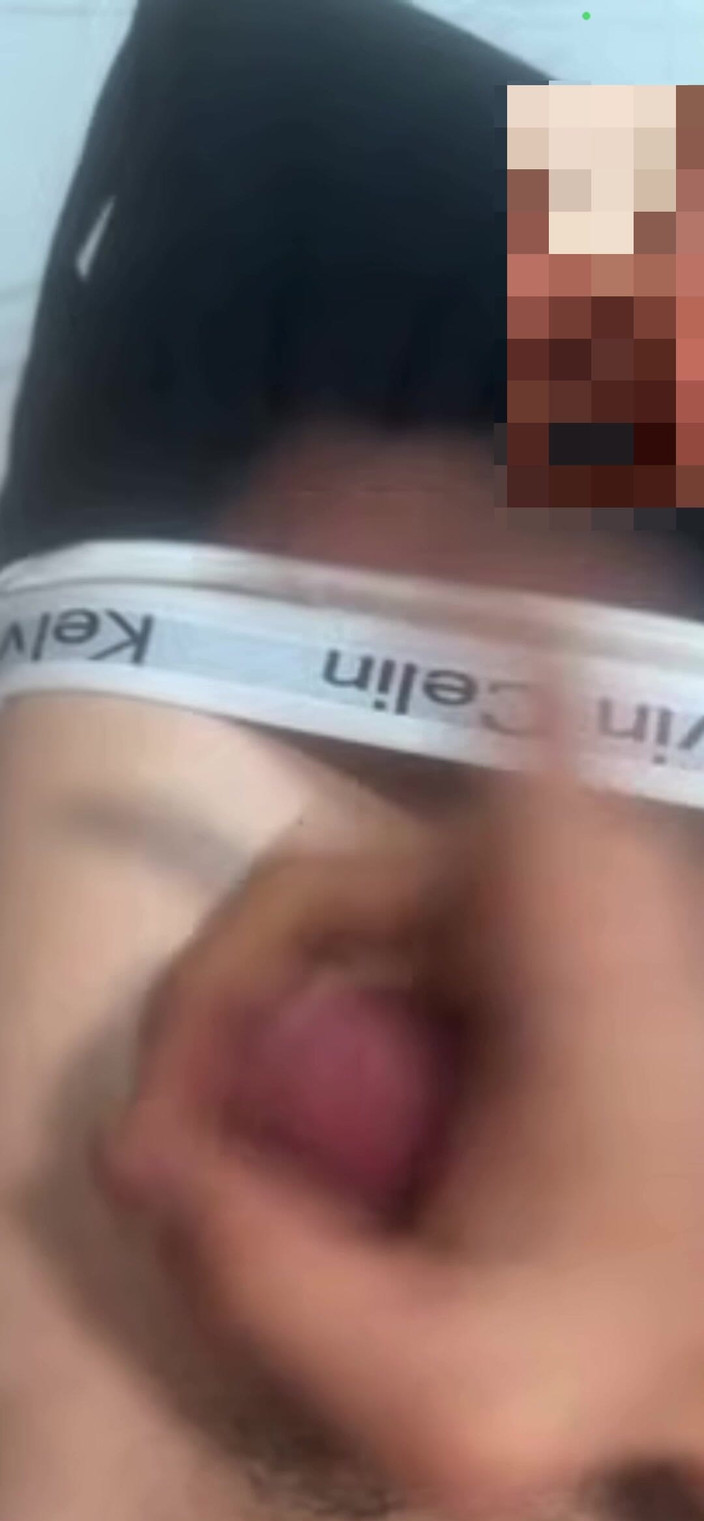 Quan Vietnam 18: 18 Year Old Straight Boy Gets Message From Stanger Then...