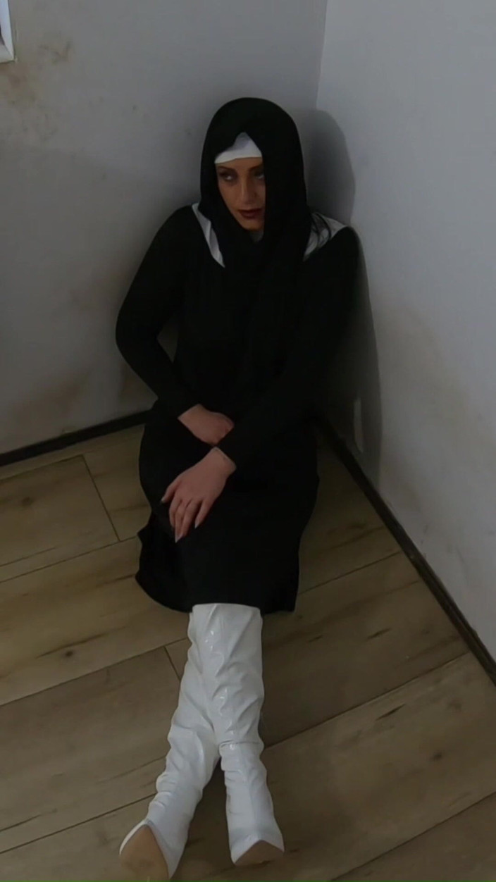 MilfyCalla: Cosplay Fetisch-zusammenstellung - Prinzessin, Hexe, Nonne &amp; Mehr