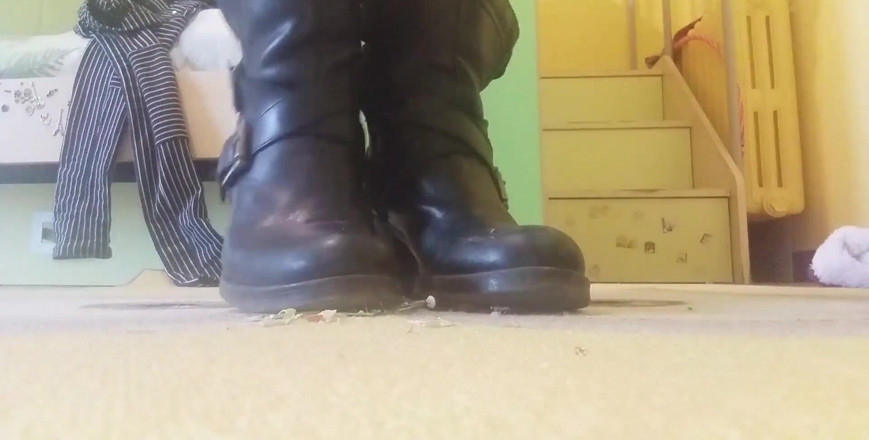 savannahamatoriale: A Merciless Mistress Destroys Everything Under Her Boots