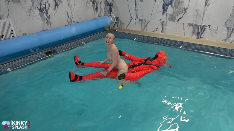 UKCuteGirl Lucy Lauren: Naked and Horny on My Inflatable Submarine Girl