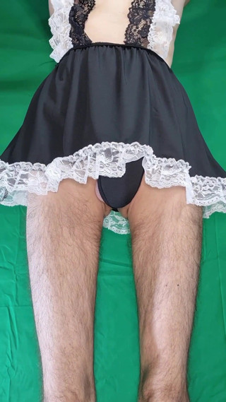 HeIsSooThin: Costume de femme de ménage, essai !