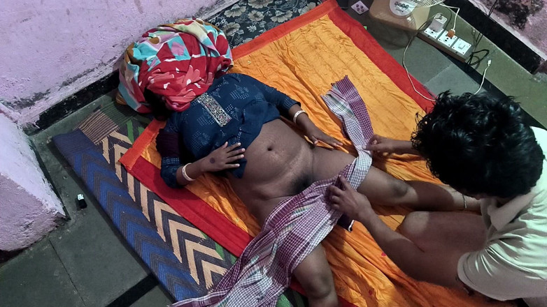 Amarjit2526: Świeżo poślubiona najgorętsza indyjska Desi Bhabi rucha się z młodszym...