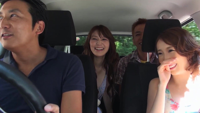 JAPAN IN LOVE: Scenă cu gagici asiatice excitate - orgie 4_asian cu pizde păroase și strâmte