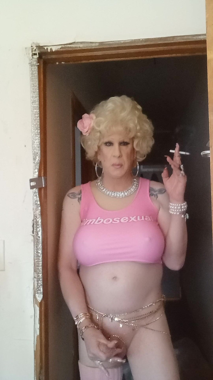 Mshollbrook: Бимбоссексуальный секс