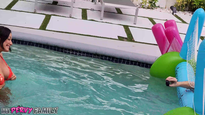 My Pervy Family: Mypervyfamily - Sneak Peek with Jennifer White &amp; Tony Rubino
