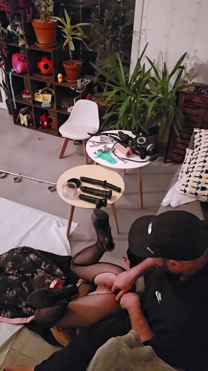 J and rose: 항문 훈련