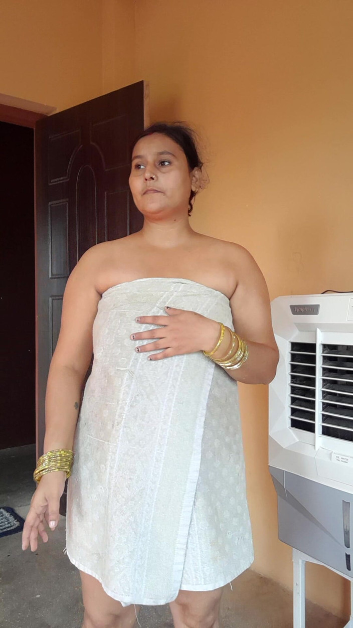 Puja555: Blog in bagno bhabhi